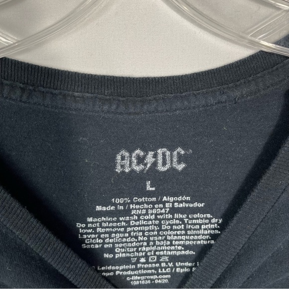AC/DC Back In Black Retro Black Distressed Logo Short Sleeve Unisex Crewneck Tee - Picture 3 of 4